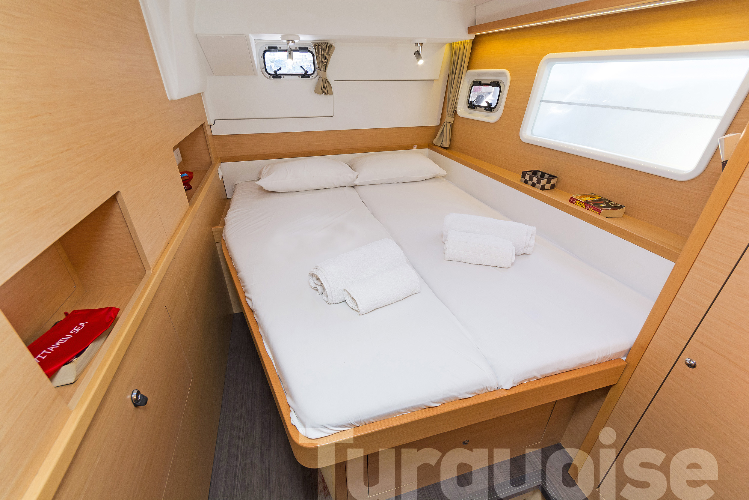 Photo #18 - Lagoon 400 S2 - 4 + 2 cab. (Turquoise) in Lavrion - 31238