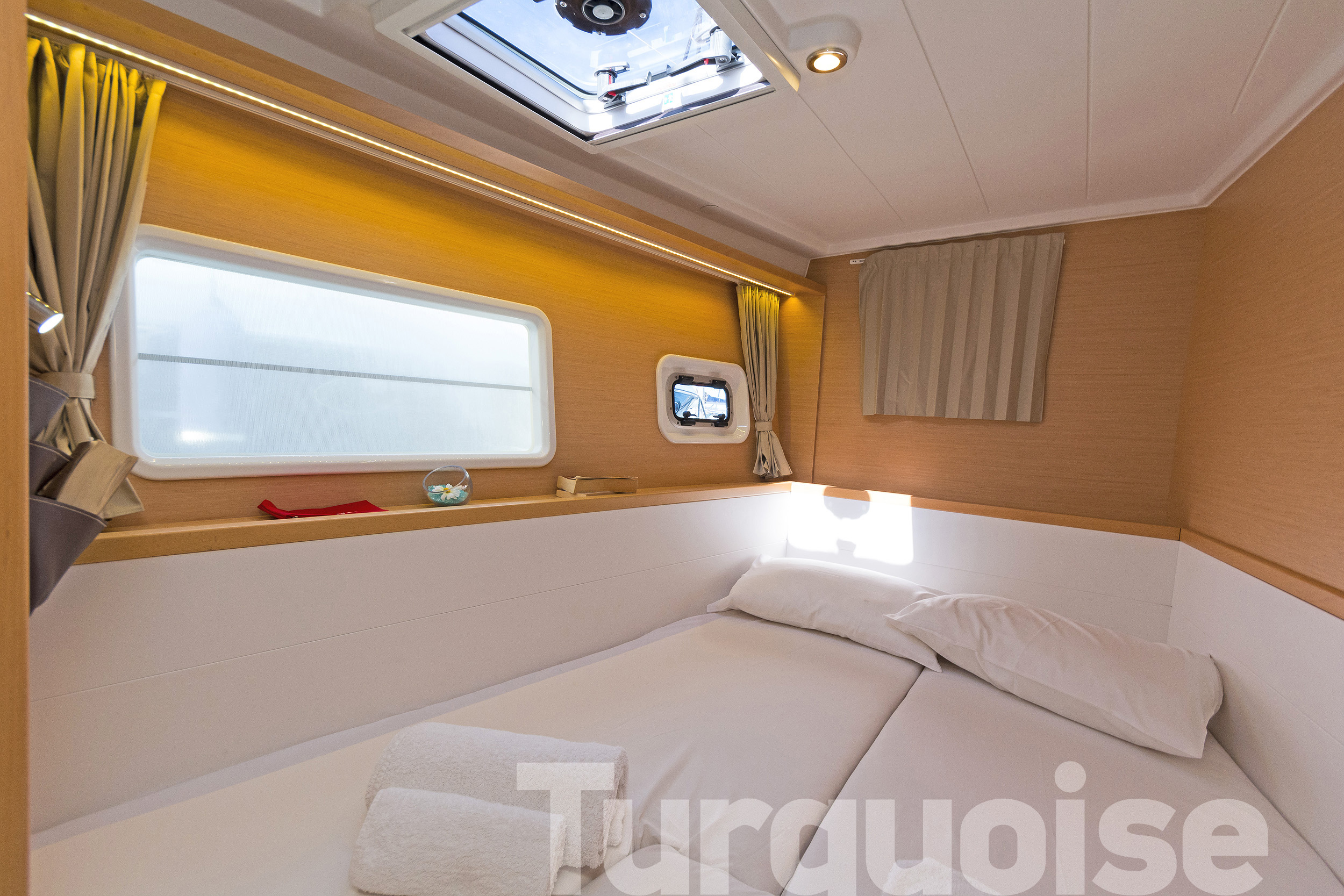 Photo #25 - Lagoon 400 S2 - 4 + 2 cab. (Turquoise) in Lavrion - 31238
