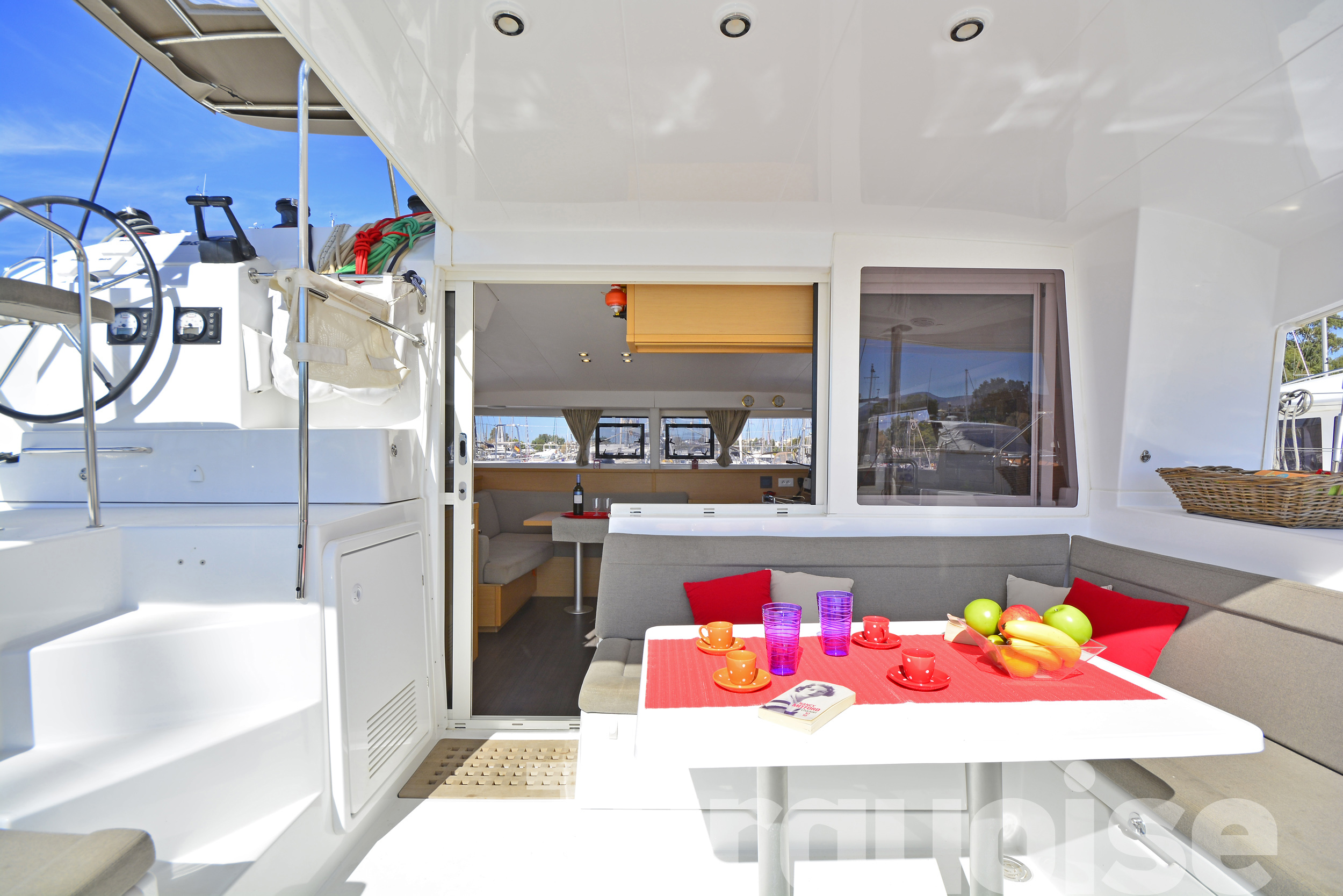 Photo #40 - Lagoon 400 S2 - 4 + 2 cab. (Turquoise) in Lavrion - 31238