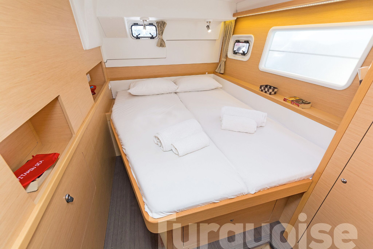 Photo #14 - Lagoon 400 S2 - 4 + 2 cab. (Turquoise) in Lavrion - 31238