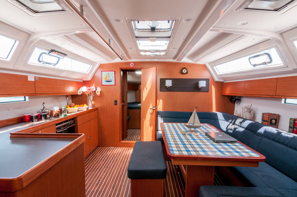 Photo #4 - Bavaria Cruiser 46 - 4 cab. (Ioli) in Athen - 31267