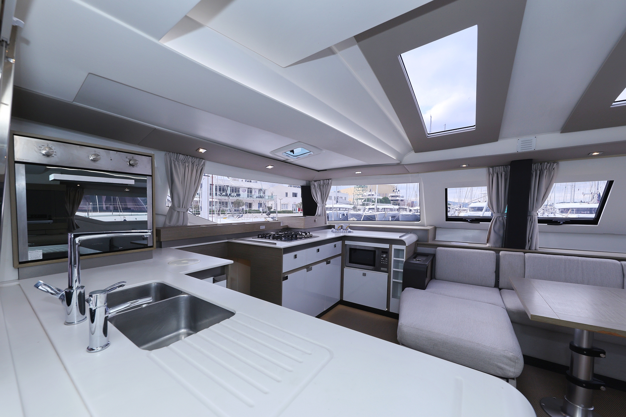 Photo #8 - Fountaine Pajot Elba 45 - 5 cab. (Sun Office) en Trogir - 31274