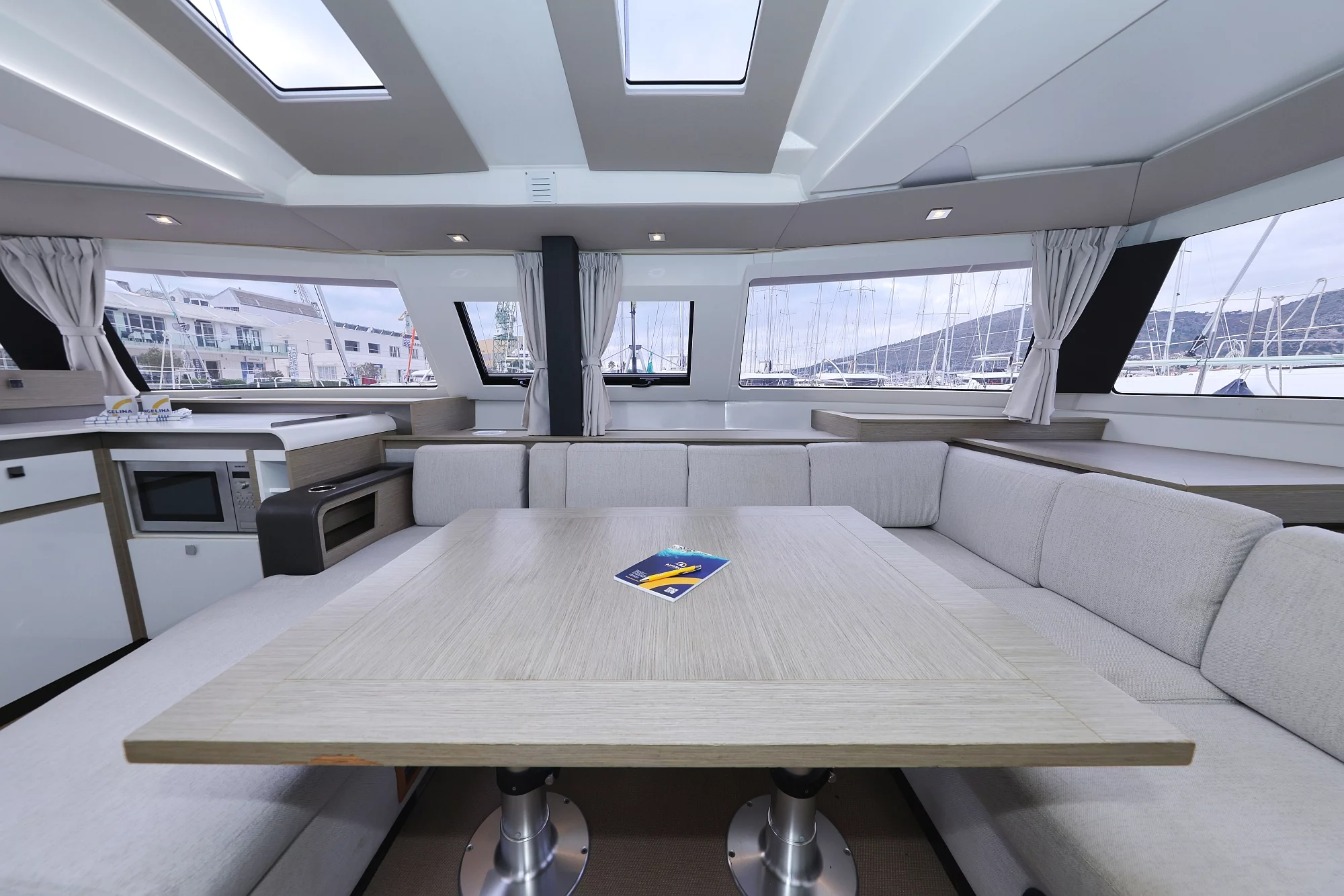 Fountaine Pajot Elba 45 - 5 cab. (Sun Office)  - 10