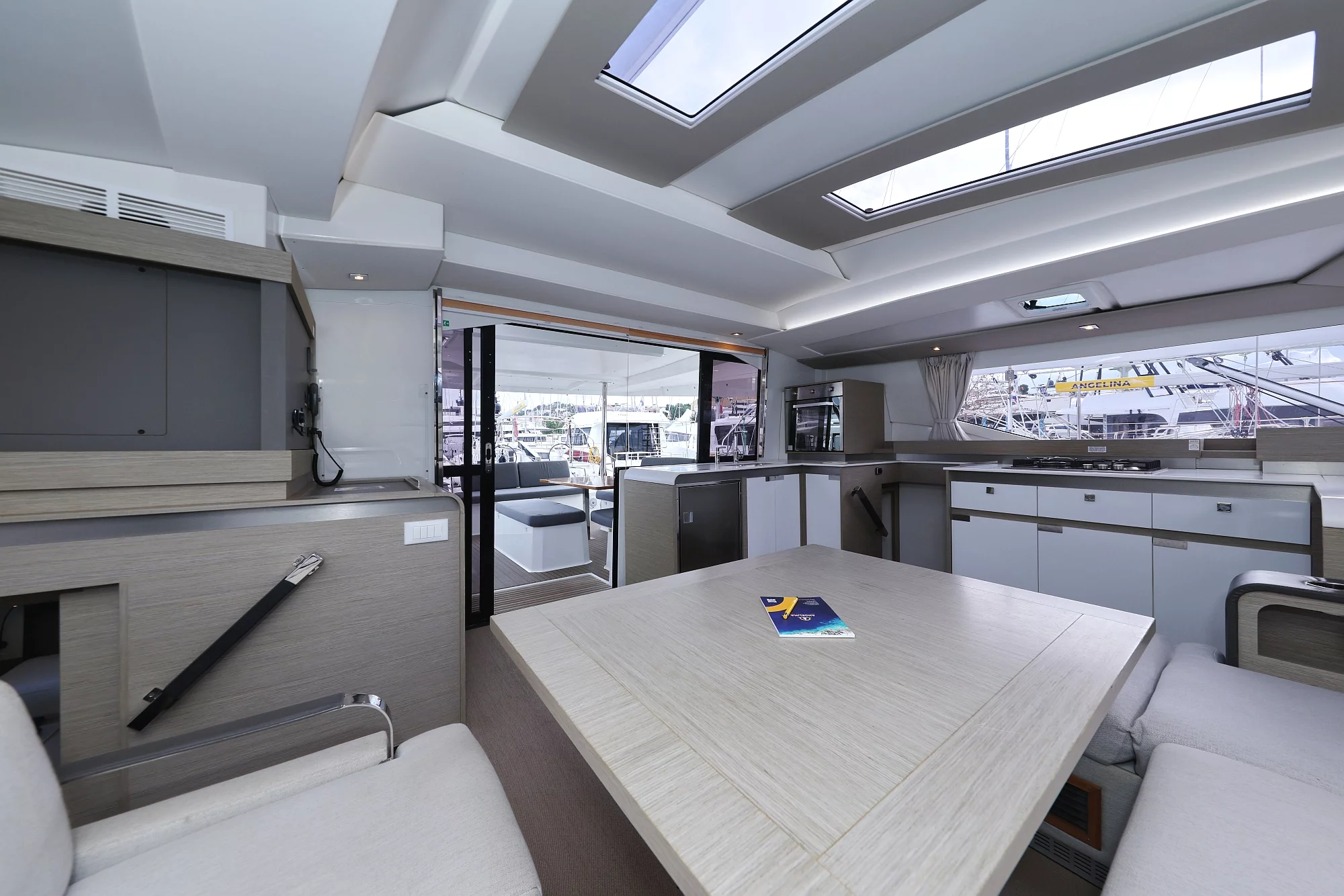 Fountaine Pajot Elba 45 - 5 cab. (Sun Office)  - 11