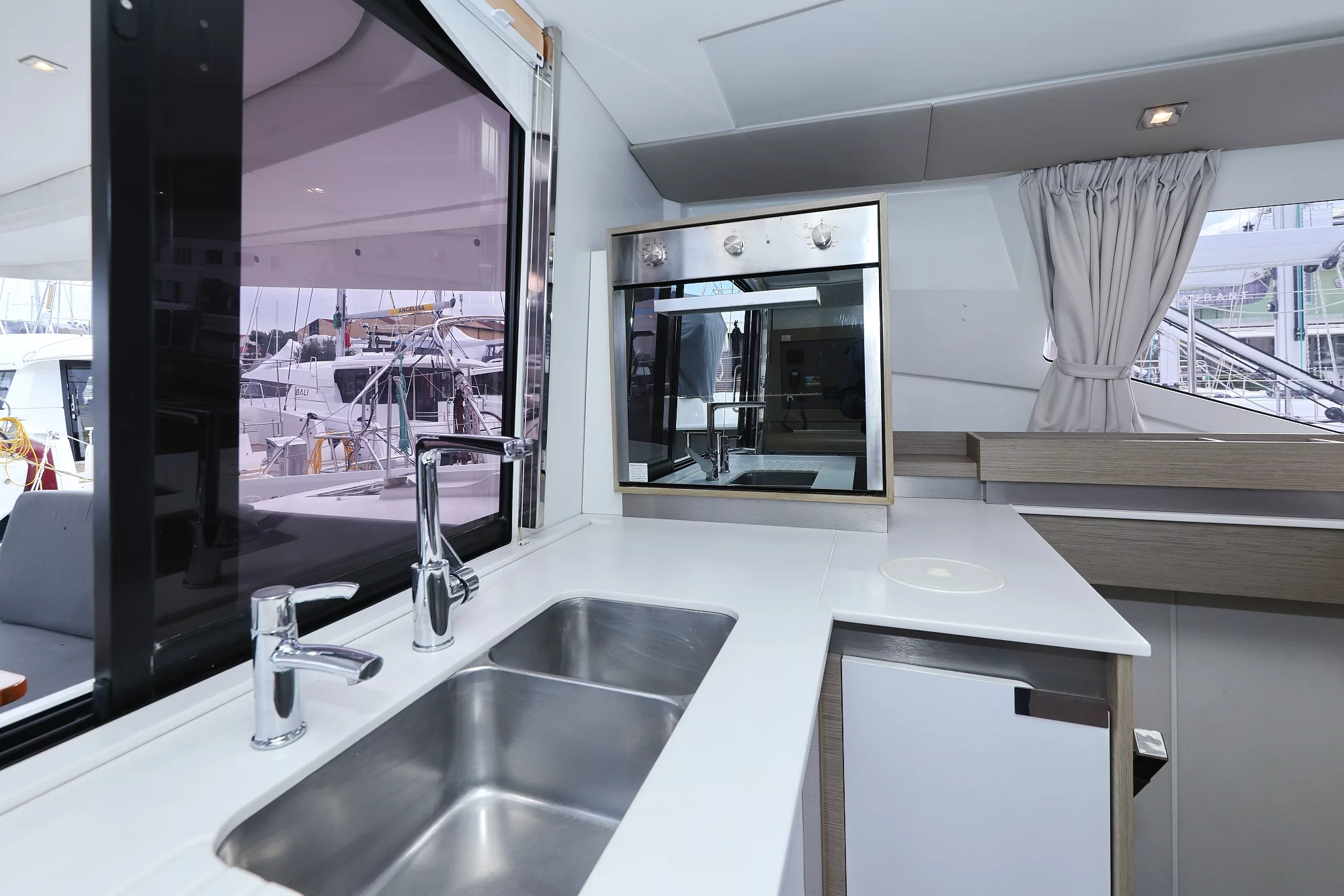 Fountaine Pajot Elba 45 - 5 cab. (Sun Office)  - 13