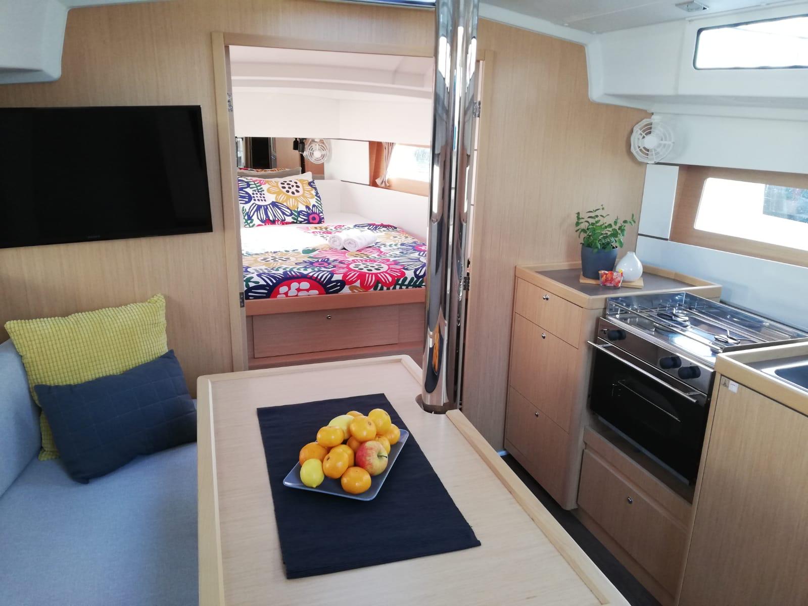 Photo #9 - Oceanis 30.1 (Yoda) in Pomer - 31291