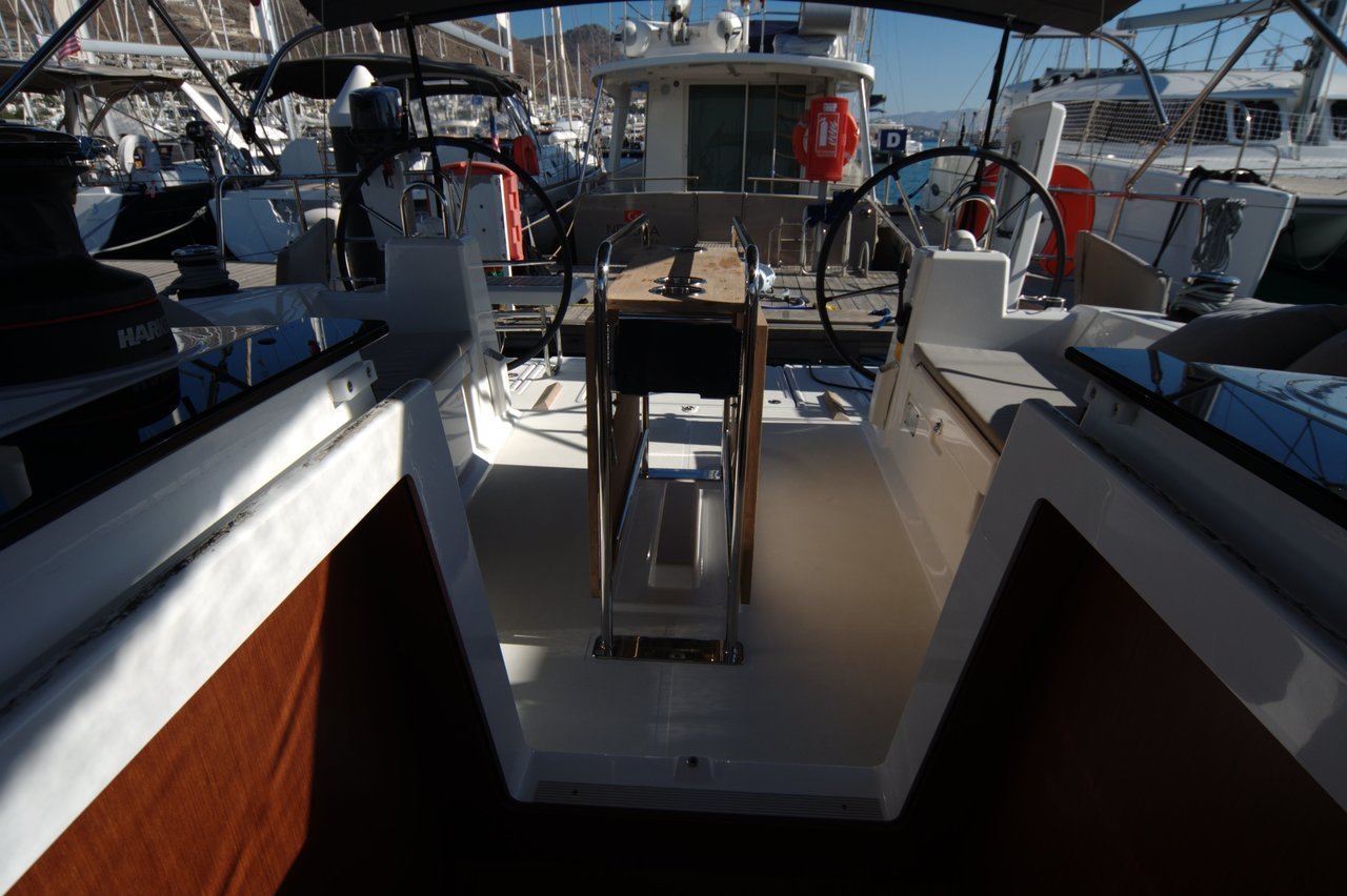 Photo #7 - Oceanis 41.1 (Dragut S) in Turgutreis - 31293