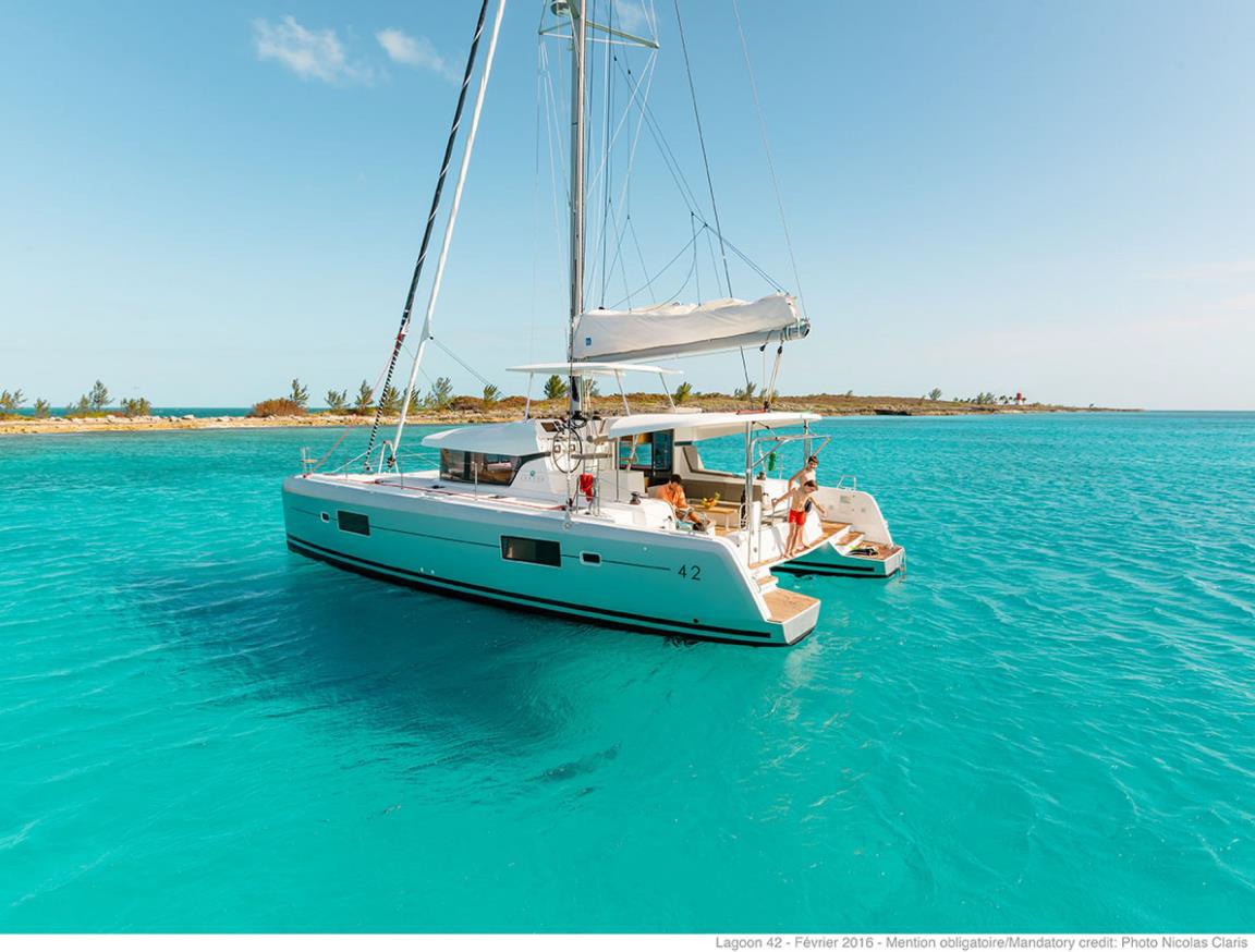 Photo #5 - Lagoon 42 - 4 + 2 cab. (Blue Steel) in Athens - 31300