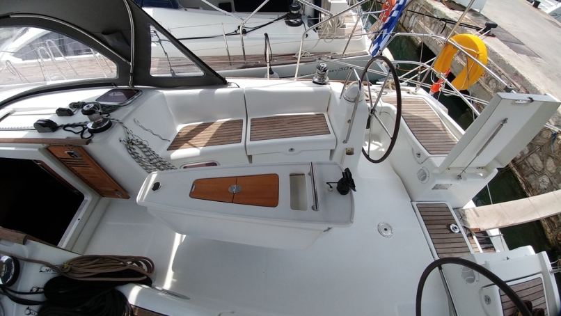 Photo #9 - Oceanis 43 (Beluga) en Athènes - 31346