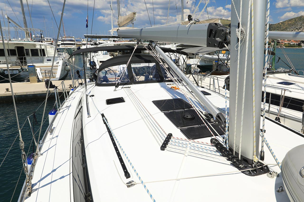 Photo #6 - Bavaria Cruiser 46 - 4 cab. (Avior) in Biograd - 31389