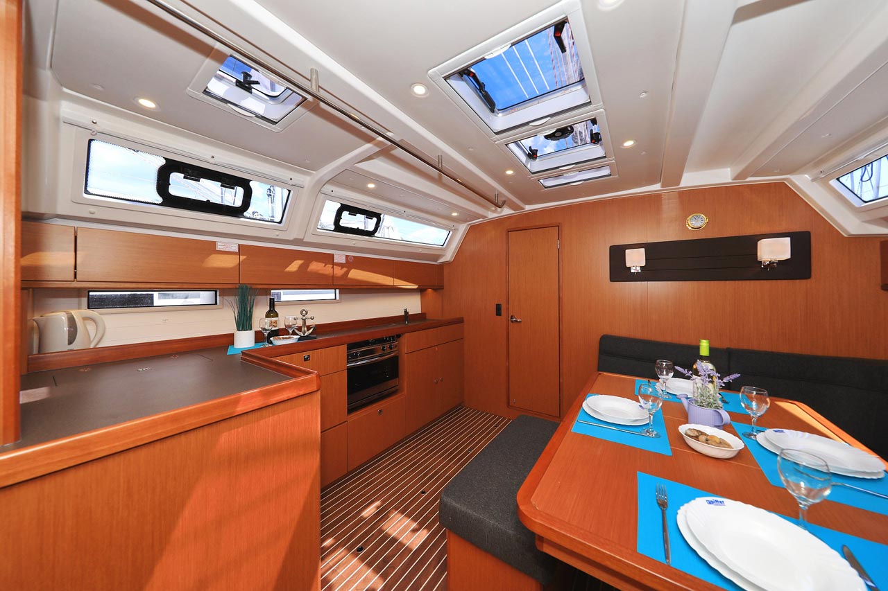 Photo #11 - Bavaria Cruiser 46 - 4 cab. (Avior) in Biograd - 31389