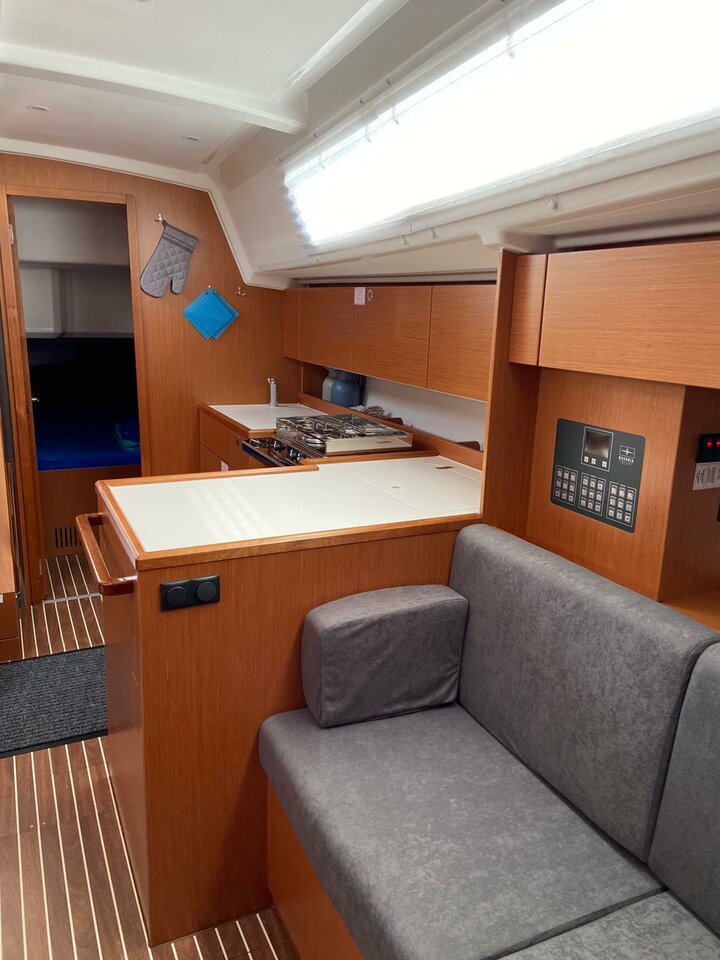 Photo #9 - Bavaria C42 (Horizon) in Vrsar - 31397