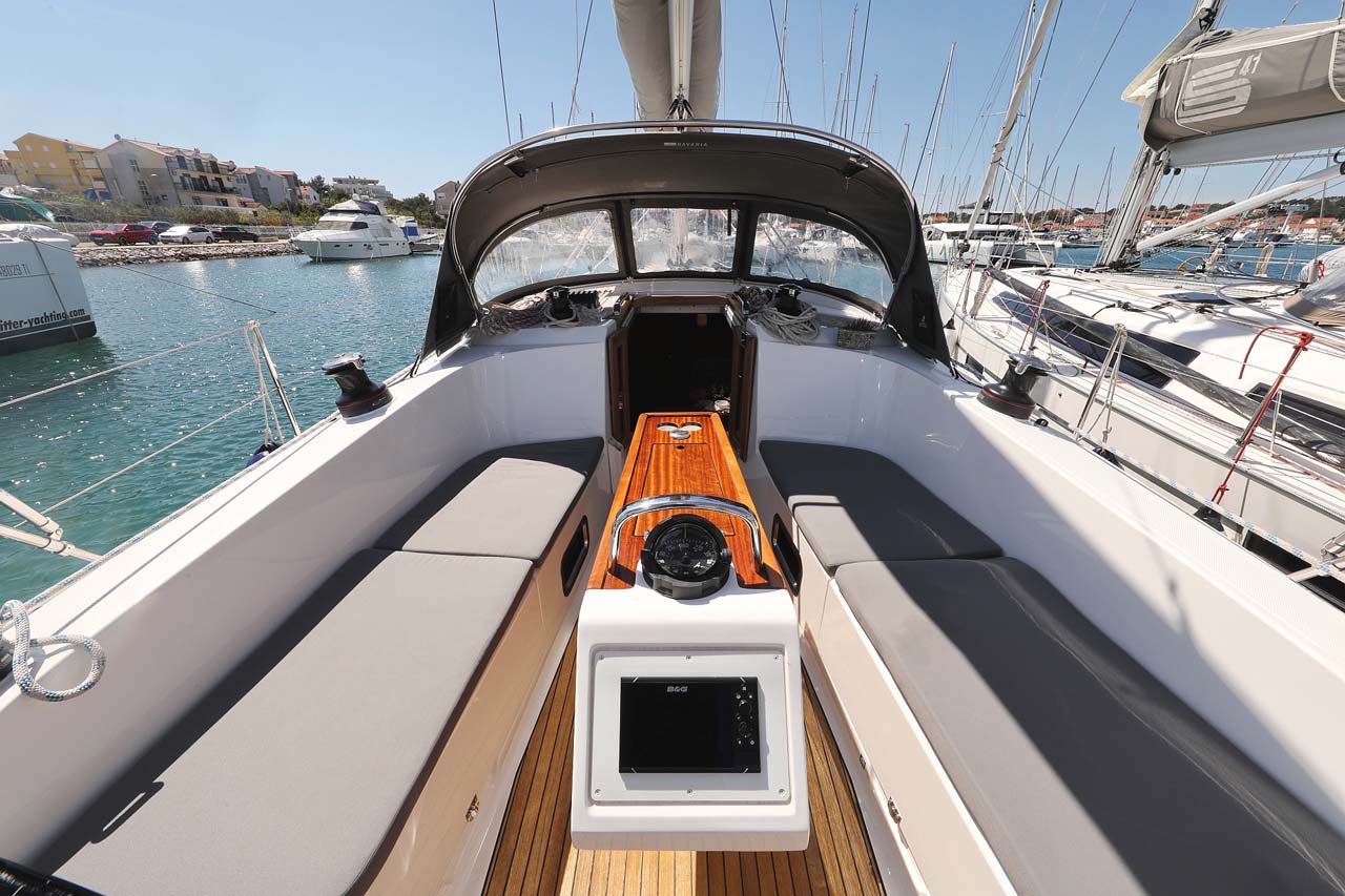 Photo #10 - Bavaria Cruiser 41 Style (Madrugada) en Murter - 31431