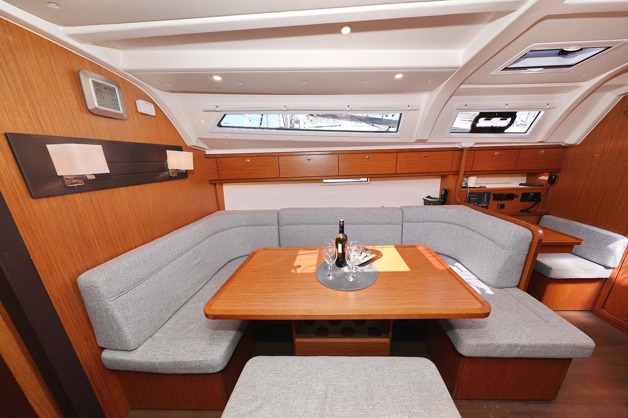 Photo #13 - Bavaria Cruiser 41 Style (Madrugada) en Murter - 31431