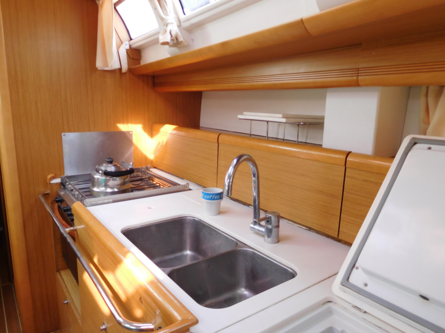 Photo #8 - Sun Odyssey 44i (Anastasia) in Atene - 31436