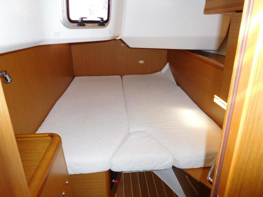 Photo #14 - Sun Odyssey 44i (Anastasia) in Atene - 31436