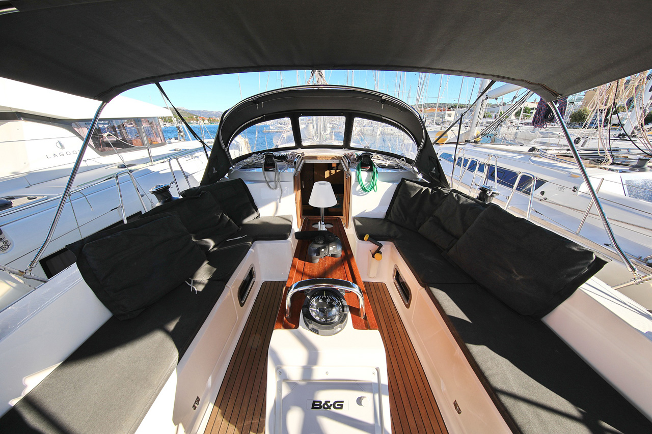 Photo #9 - Bavaria Cruiser 46 - 4 cab. (Saphir) en Trogir - 31442