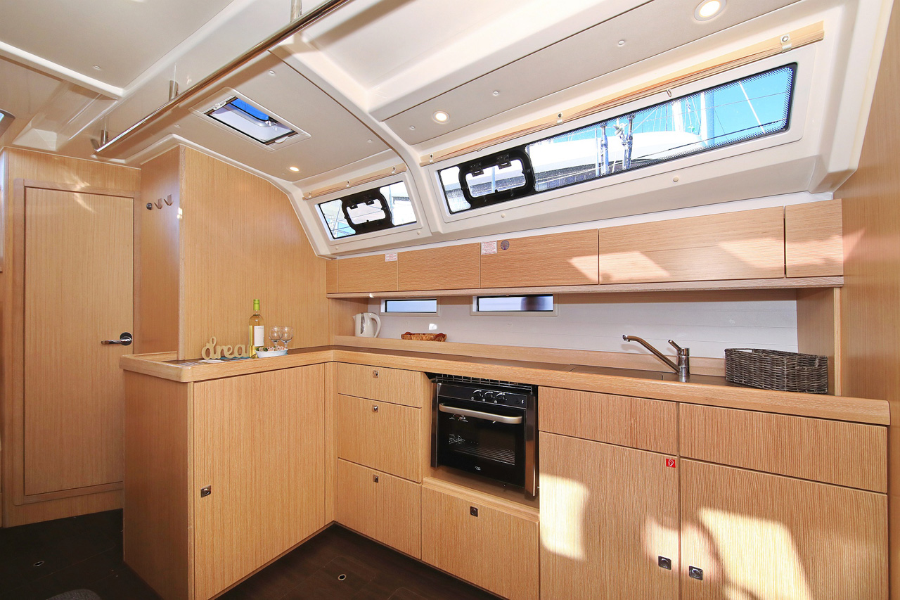 Photo #16 - Bavaria Cruiser 46 - 4 cab. (Saphir) en Trogir - 31442