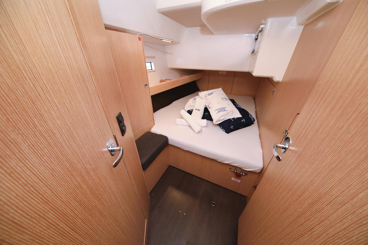 Photo #22 - Bavaria Cruiser 46 - 4 cab. (Saphir) en Trogir - 31442