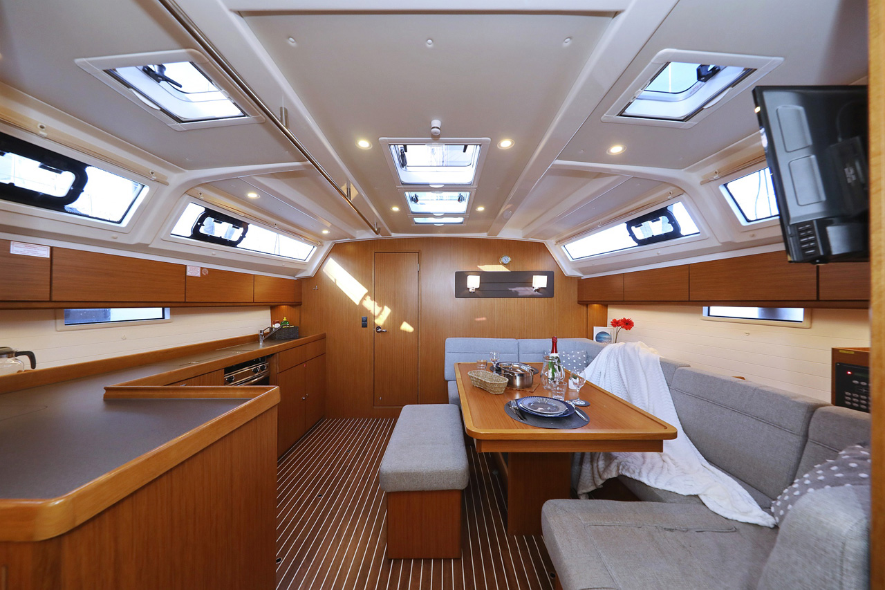 Photo #10 - Bavaria Cruiser 46 - 4 cab. (Rocky I) in Trogir - 31446