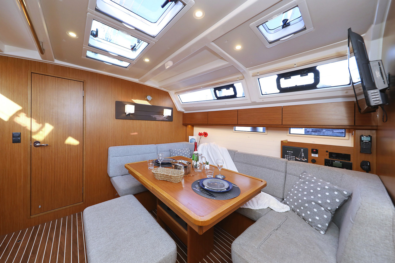 Photo #11 - Bavaria Cruiser 46 - 4 cab. (Rocky I) in Trogir - 31446