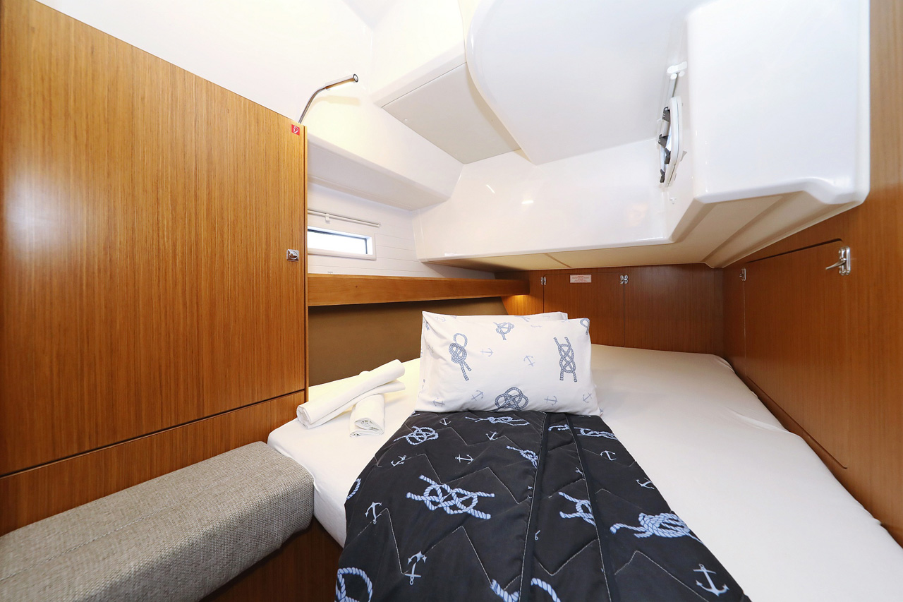 Photo #22 - Bavaria Cruiser 46 - 4 cab. (Rocky I) in Trogir - 31446