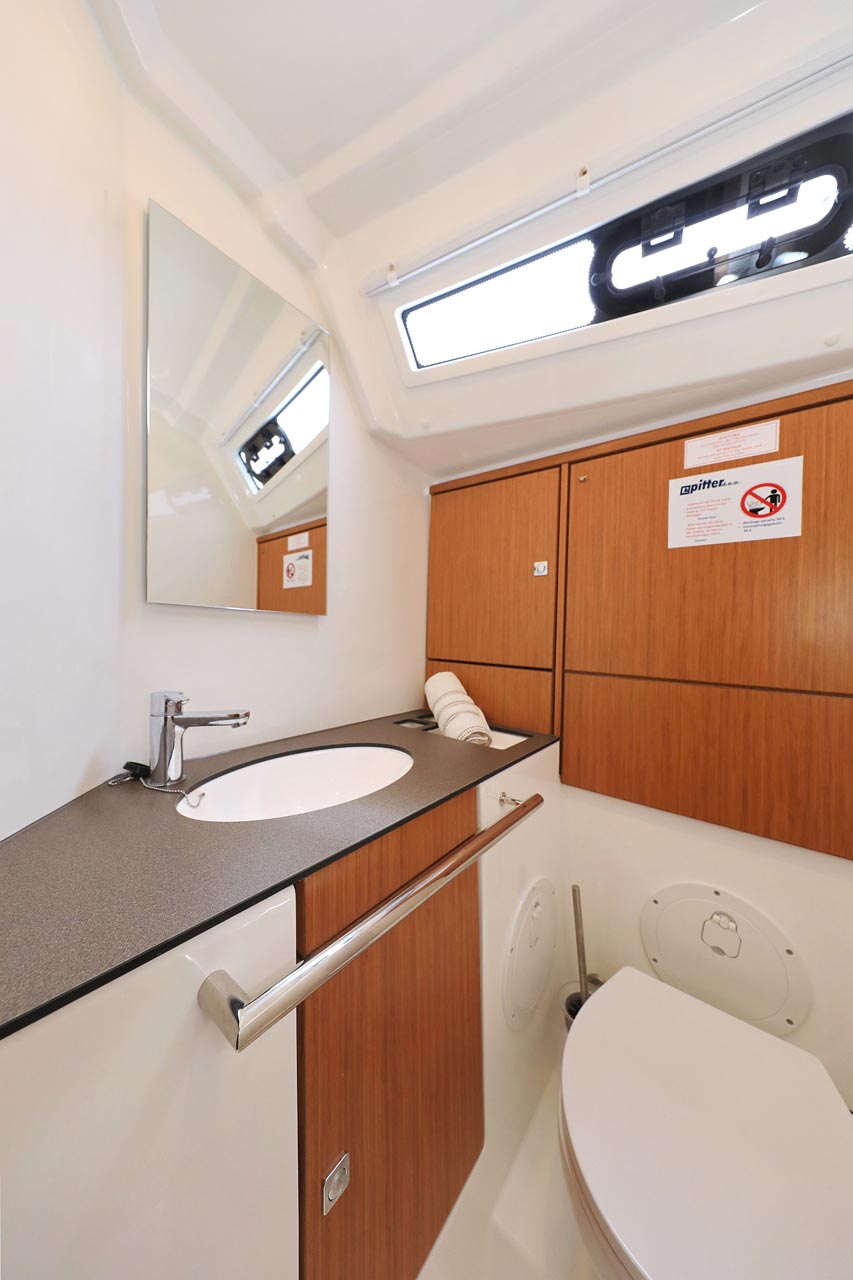 Photo #28 - Bavaria Cruiser 46 - 4 cab. (Enigma) en Biograd - 31449
