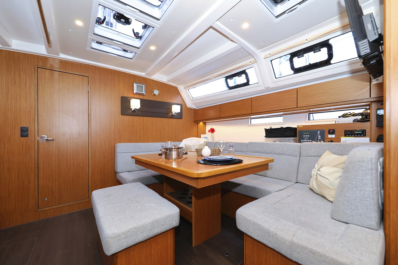 Photo #11 - Bavaria Cruiser 46 - 4 cab. (Rubin) in Biograd - 31451
