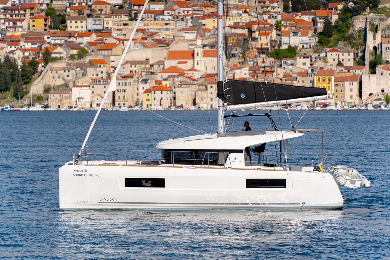 Photo #4 - Lagoon 40 - 4 + 2 cab (Sound of Silence) in Sibenik - 31464
