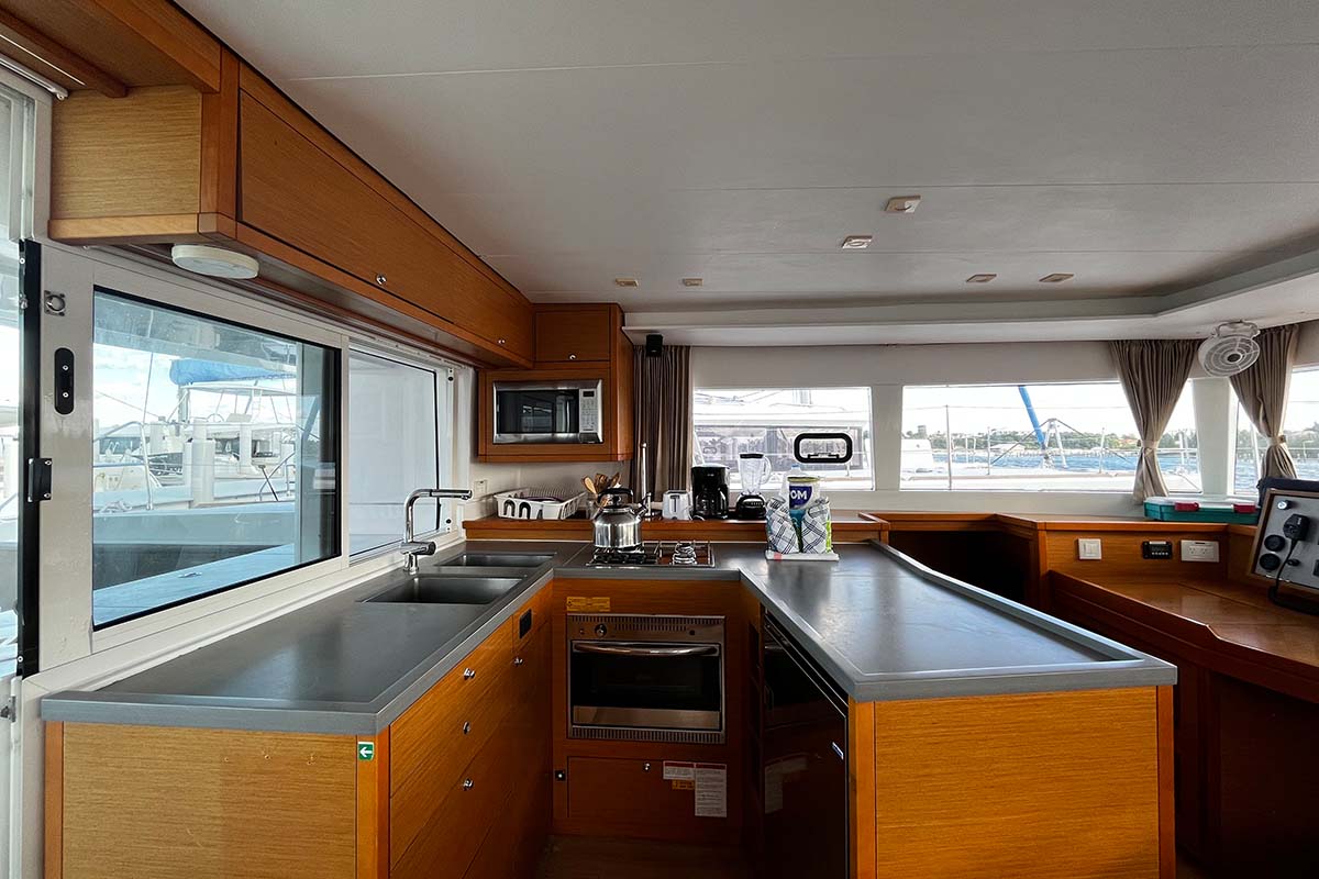 Photo #12 - Lagoon 450 F - 4 + 2 cab. (Cristal) in Marsh Harbour - 31474