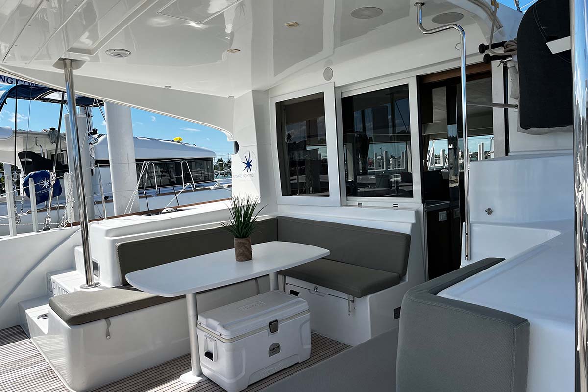 Photo #5 - Lagoon 40 - 4 + 2 cab (Indie Vortex) in Marsh Harbour - 31481