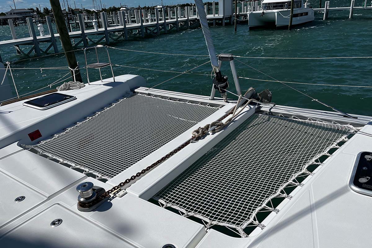 Photo #8 - Lagoon 40 - 4 + 2 cab (Indie Vortex) in Marsh Harbour - 31481