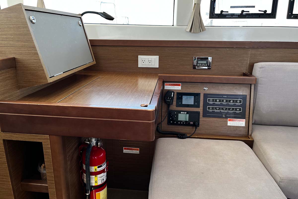 Photo #13 - Lagoon 40 - 4 + 2 cab (Indie Vortex) in Marsh Harbour - 31481