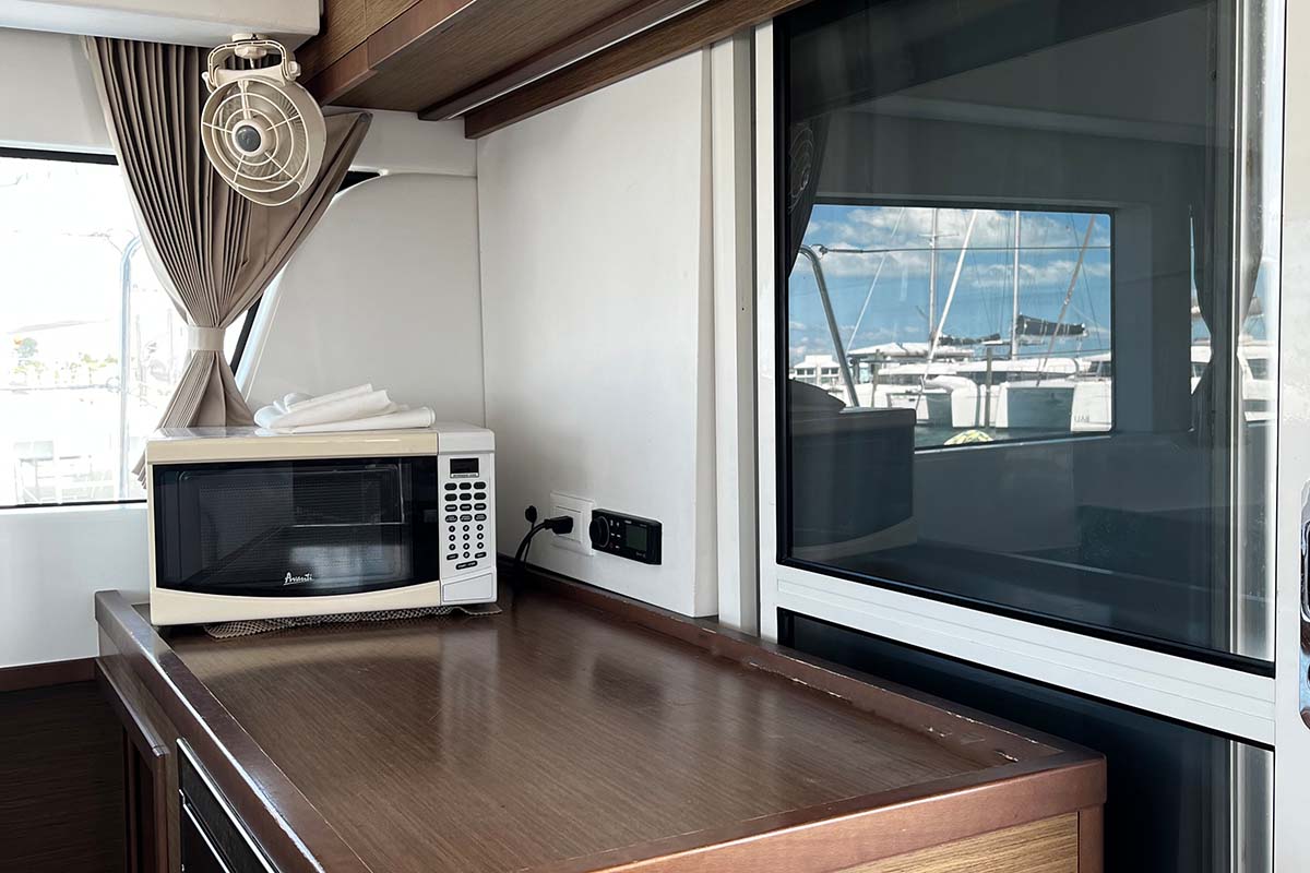 Photo #14 - Lagoon 40 - 4 + 2 cab (Indie Vortex) in Marsh Harbour - 31481