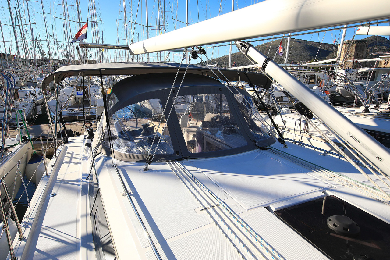 Photo #6 - Bavaria C42 Style (Lizzy) en Trogir - 31487