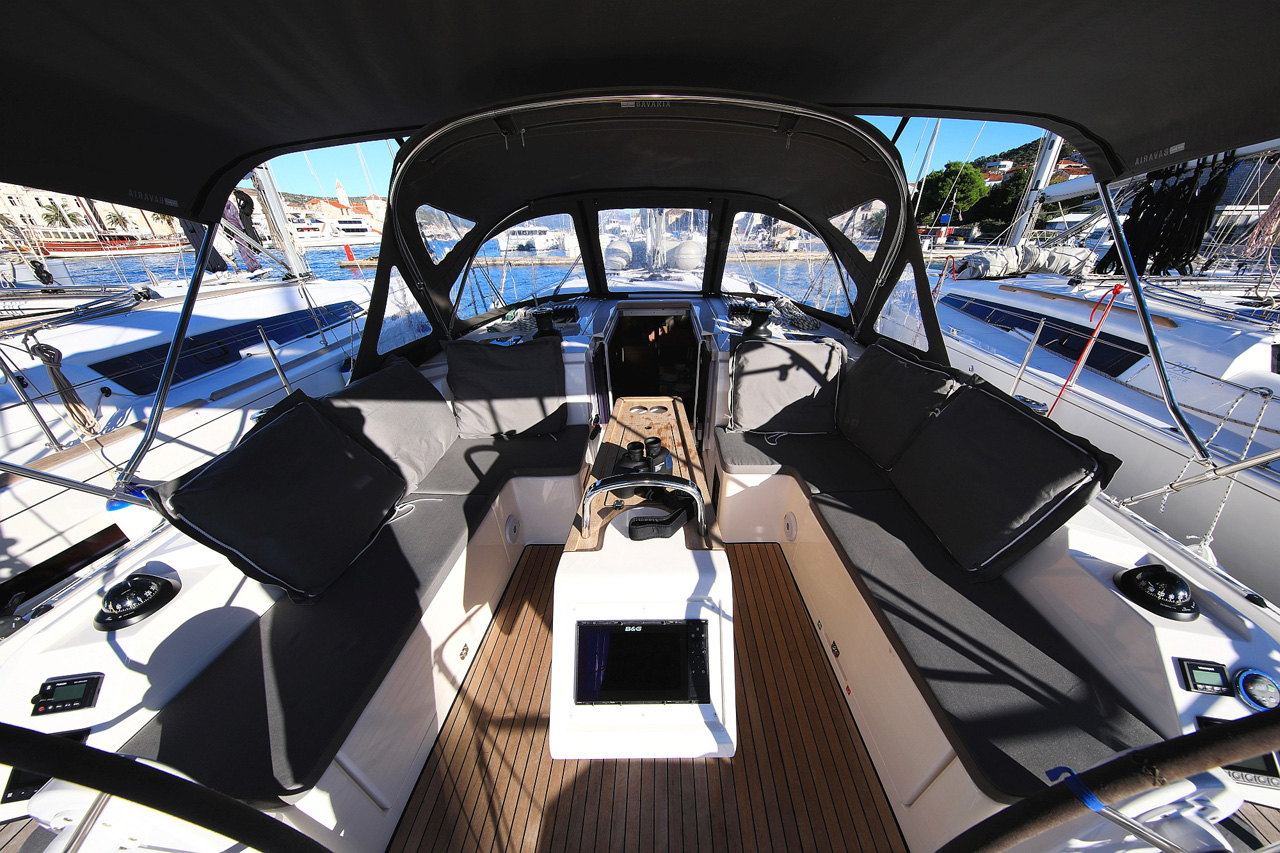Photo #9 - Bavaria C42 Style (Lizzy) en Trogir - 31487