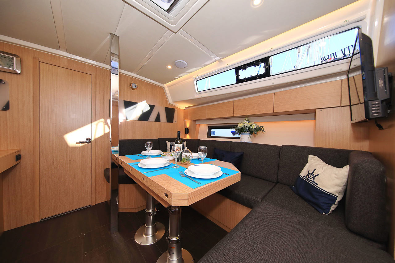 Photo #12 - Bavaria C42 Style (Lizzy) en Trogir - 31487