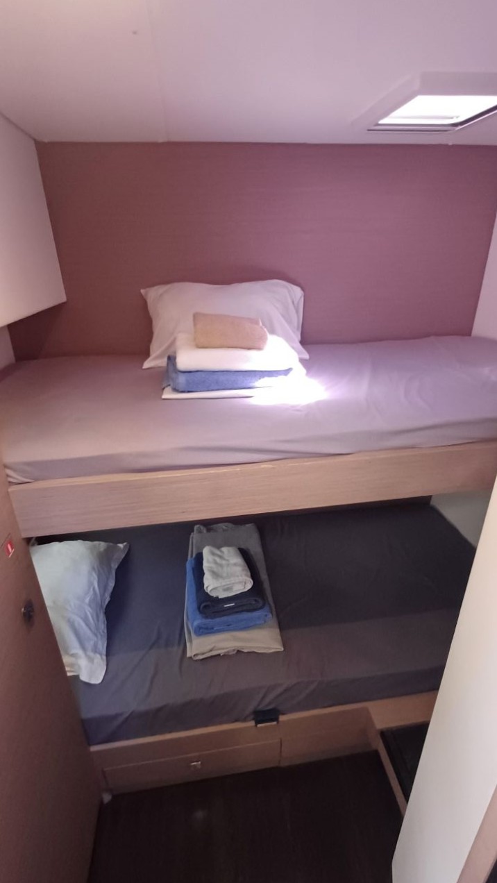 Photo #7 - Fountaine Pajot Saona 47 Quintet - 5 + 1 cab. (BEYOND) in Lavrion - 31488