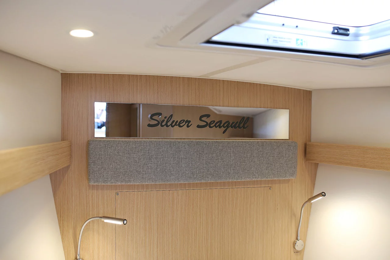 Bavaria C42 Style (Silver Seagull)  - 20