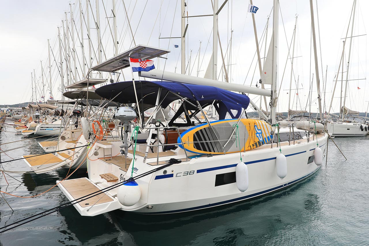 Photo #4 - Bavaria C38 (Ghost) in Biograd - 31586