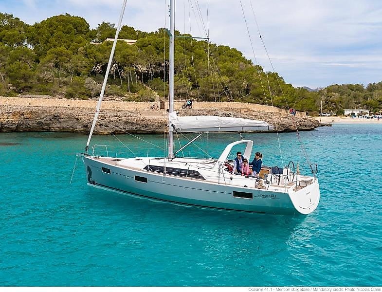 Photo #5 - Oceanis 41.1 (SYRMA_DB) in Parham Town - 31617