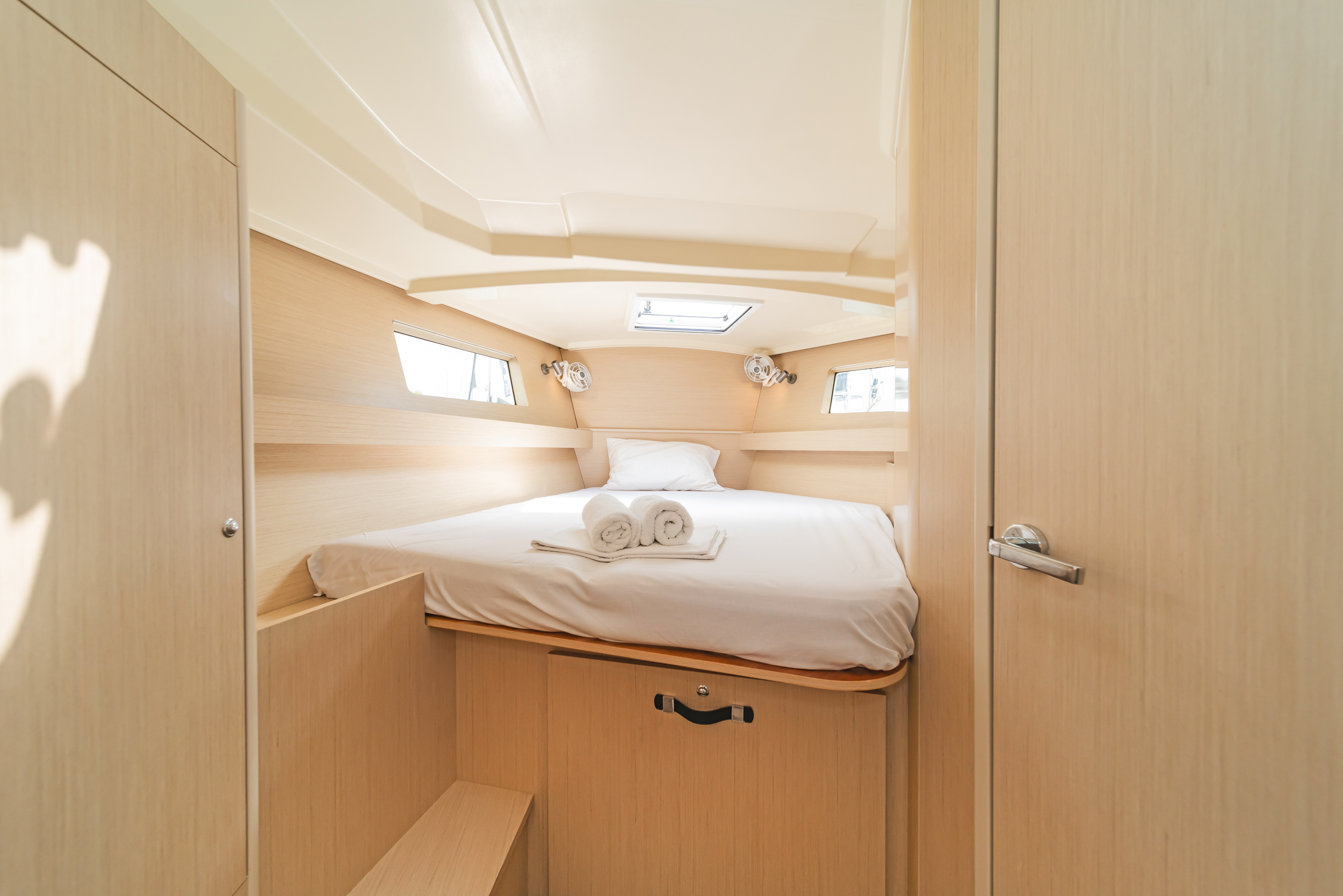 Photo #5 - Oceanis 41.1 (SILVER EINTZEL) in Athen - 31646
