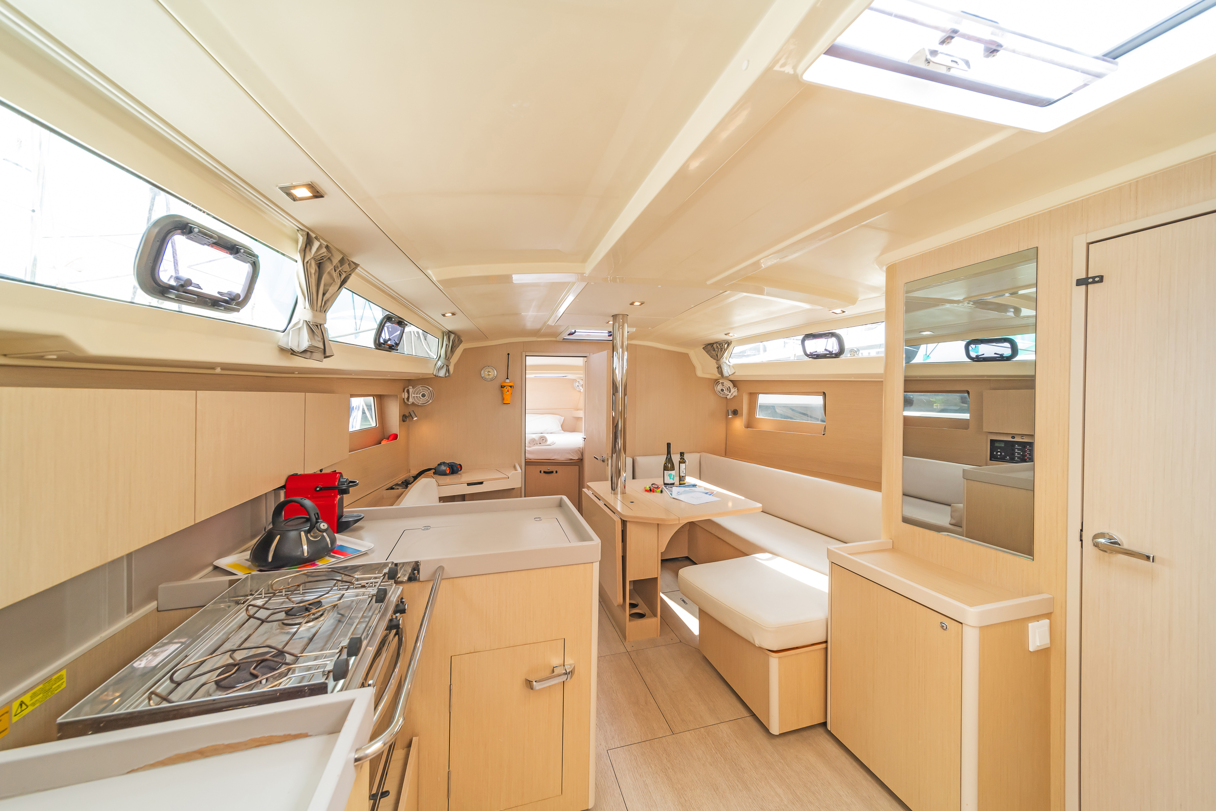 Photo #8 - Oceanis 41.1 (SILVER EINTZEL) in Athen - 31646