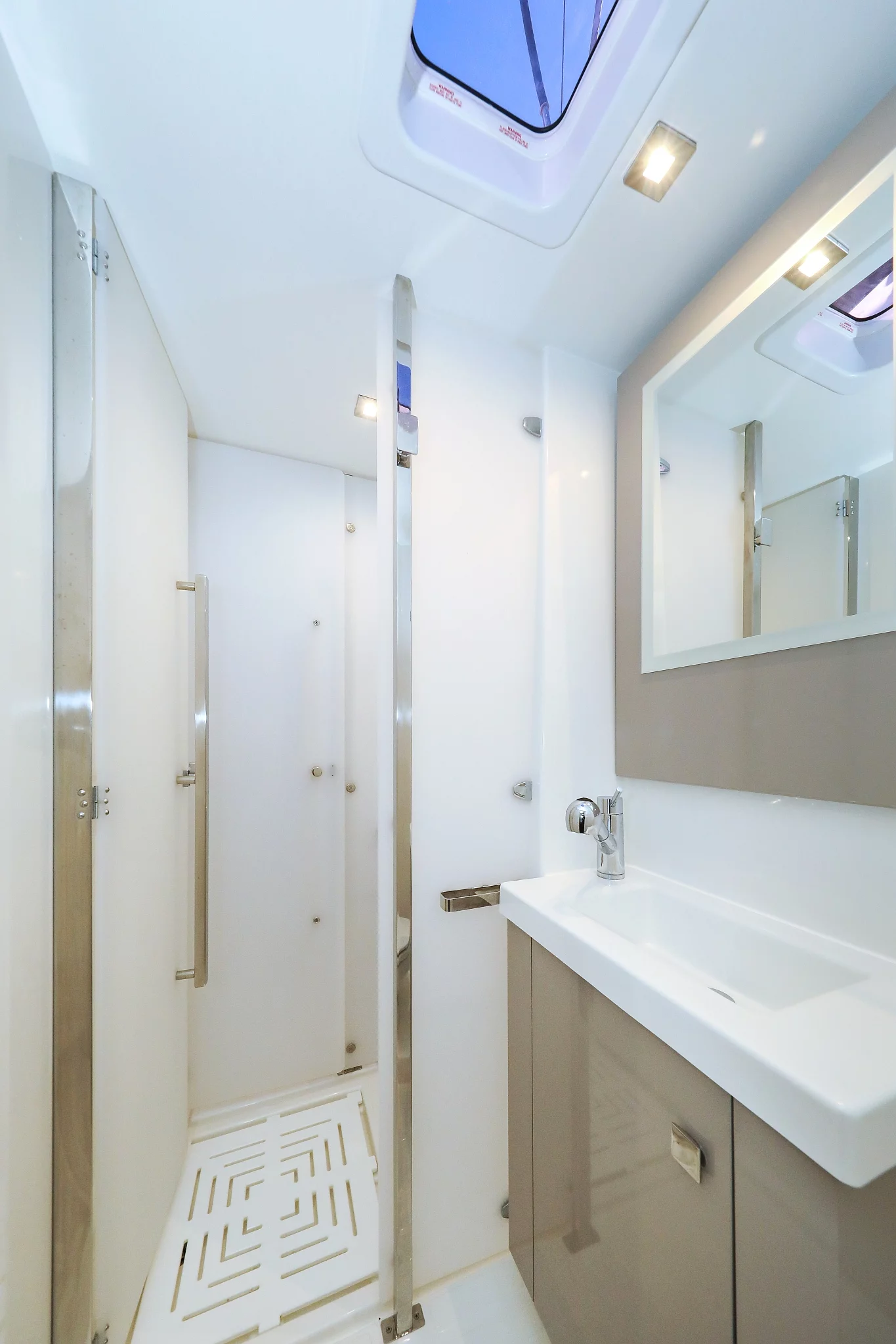 Fountaine Pajot Astrea 42 Quatuor (Macho)  - 34