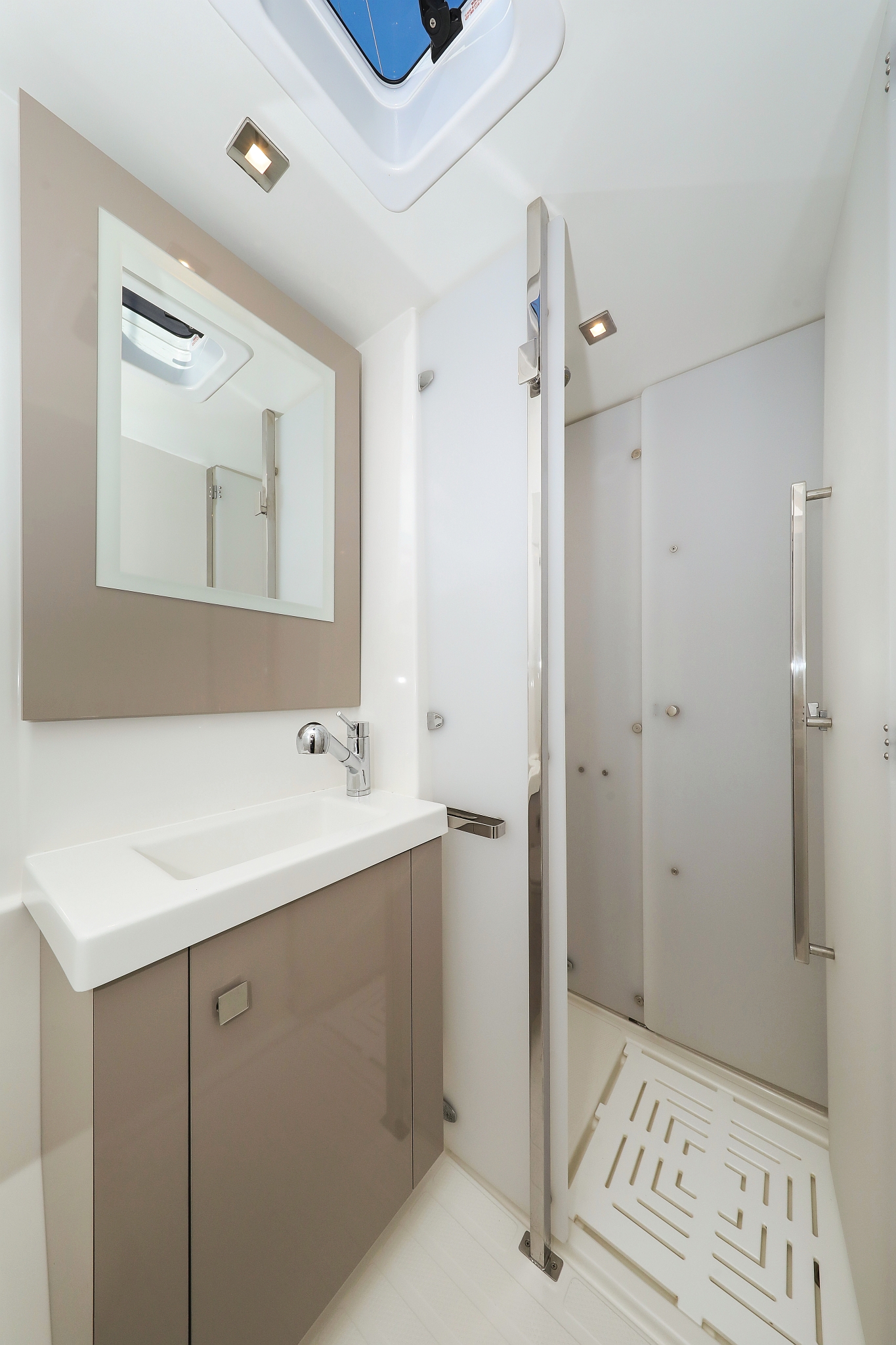 Photo #38 - Fountaine Pajot Astrea 42 Quatuor (Macho) in Trogir - 31656