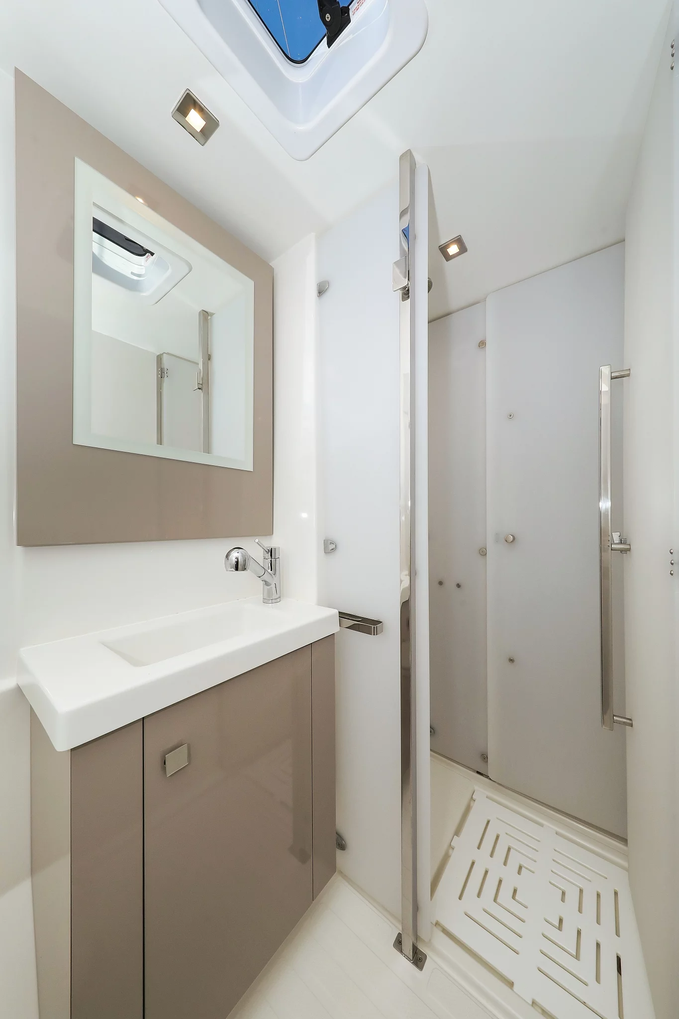 Fountaine Pajot Astrea 42 Quatuor (Macho)  - 37