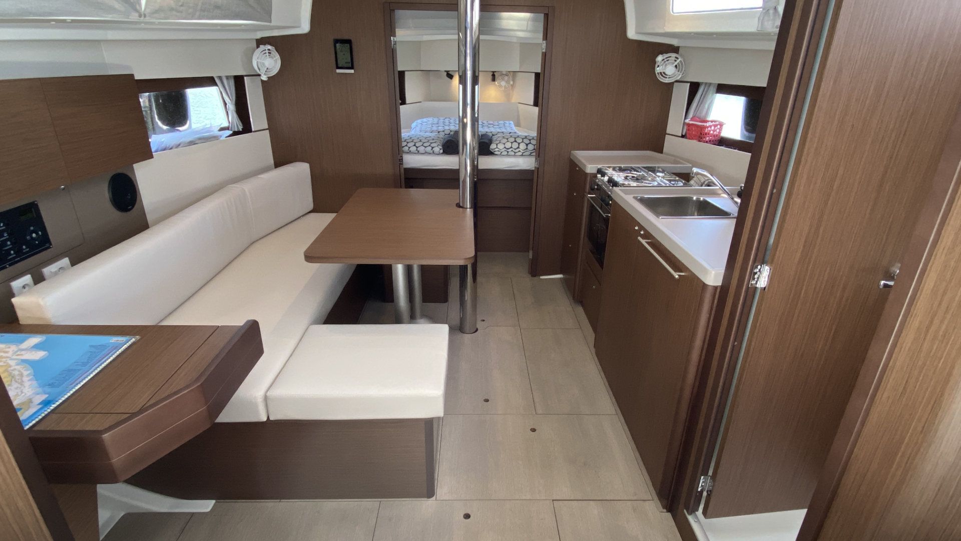 Photo #6 - Oceanis 38.1 (Maja) in Pula - 31706