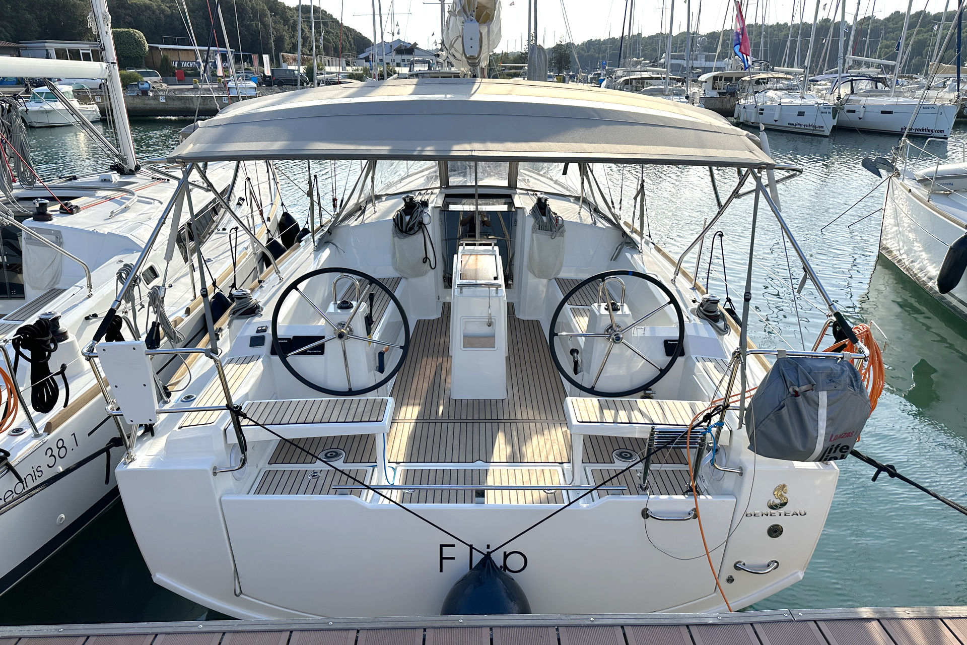 Photo #4 - Oceanis 38.1 (Flip) en Pula - 31707