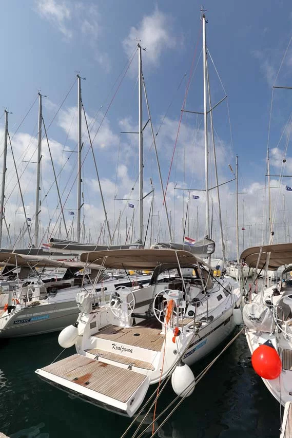Bavaria Cruiser 41S (Kraljevna (19))  - 3