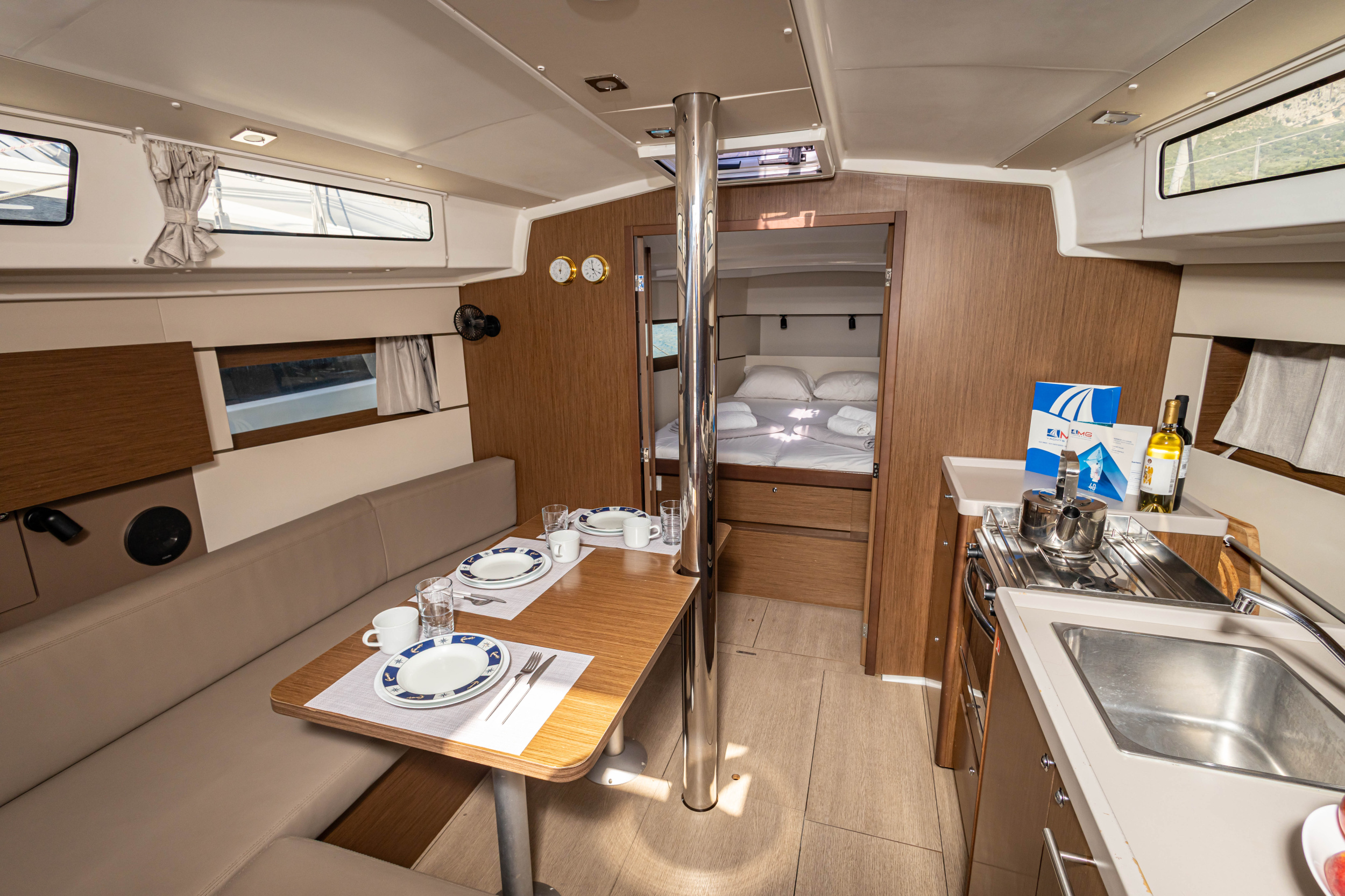 Photo #7 - Oceanis 38.1 (The Boss) en Paleros - 31786